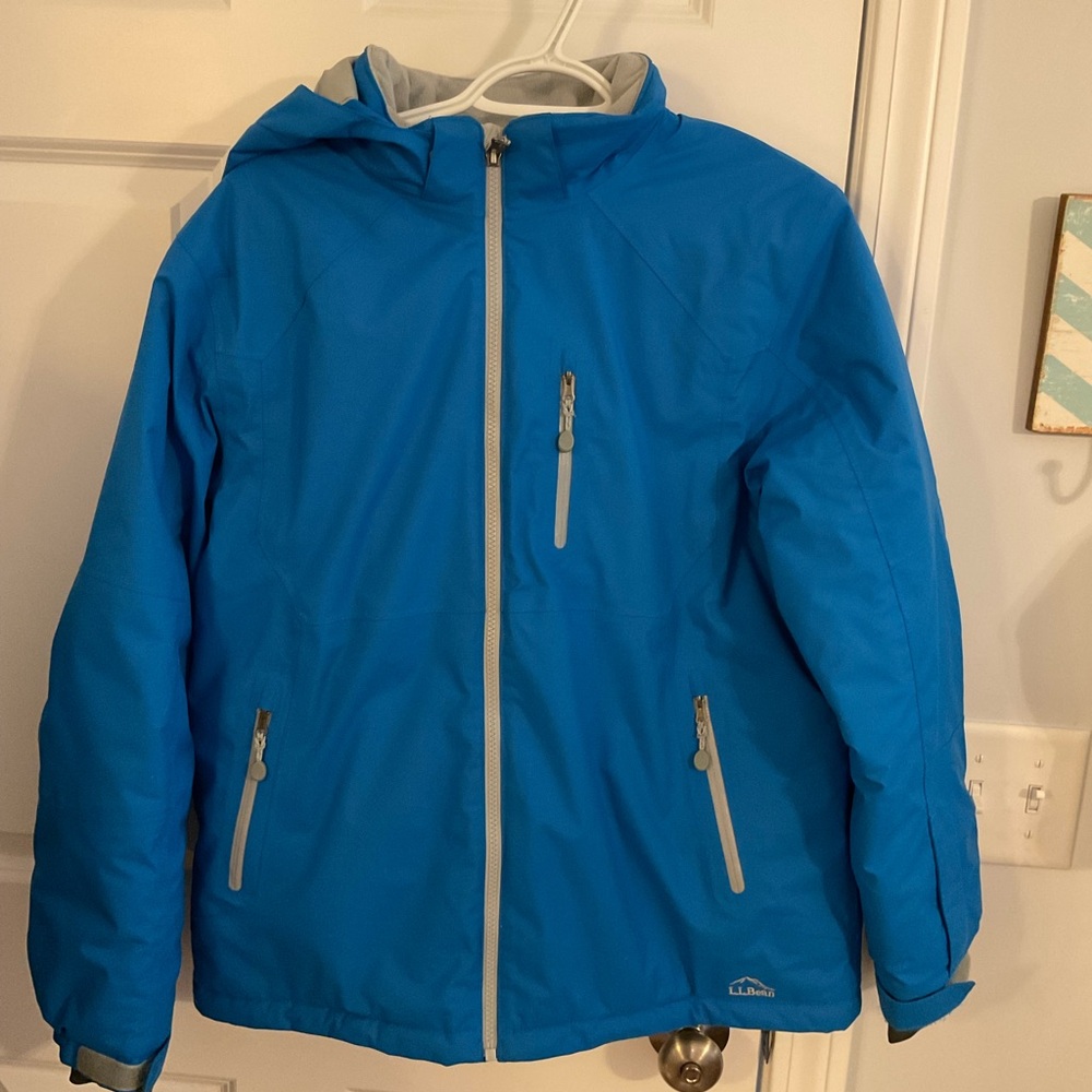 L.L. Bean Blue winter coat with Hood, Water-Resistant Material, and fleece lined